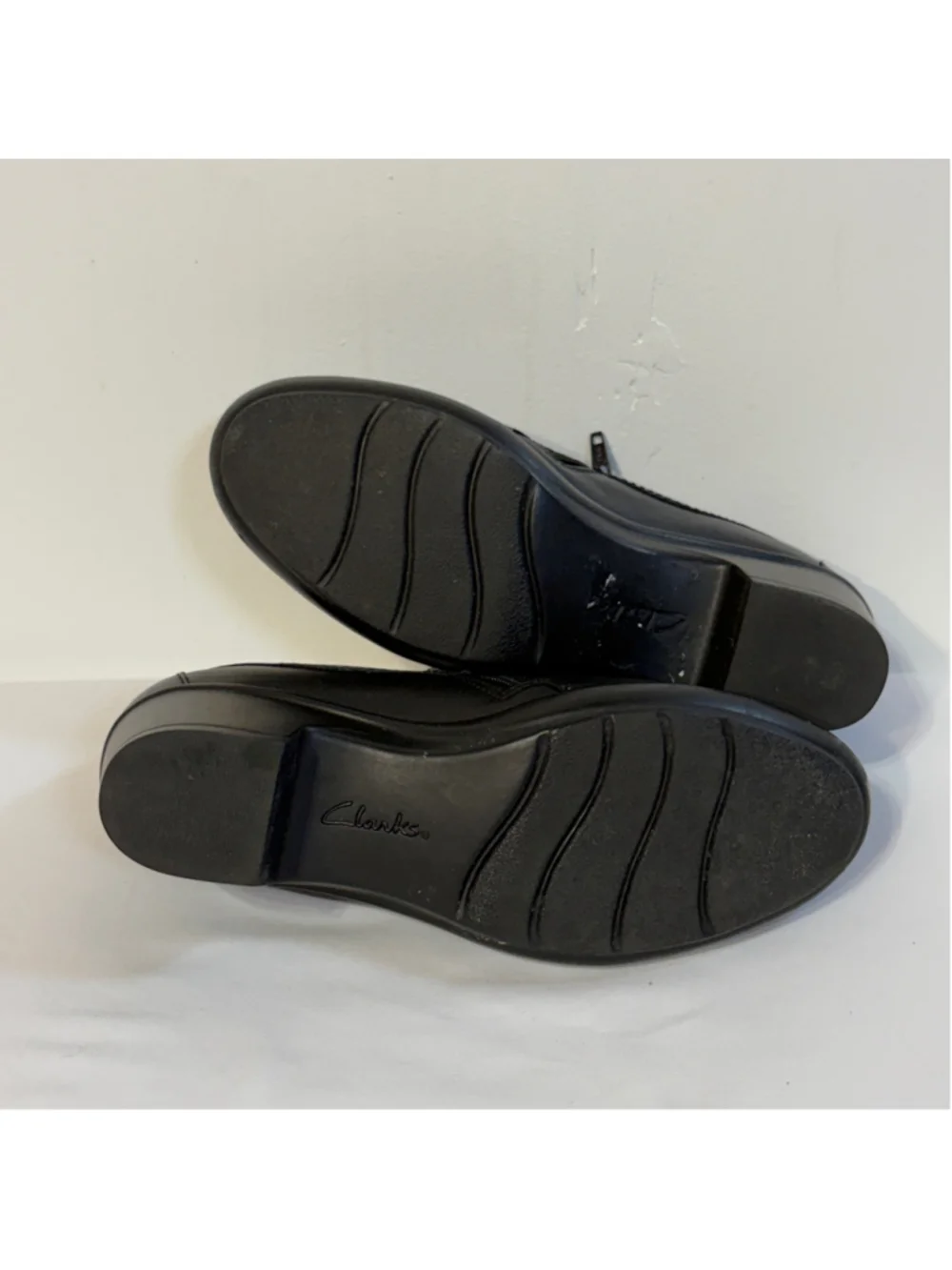 Clarks Black Ankle Booties Women's Size 7 Leather Genette Danby Mules